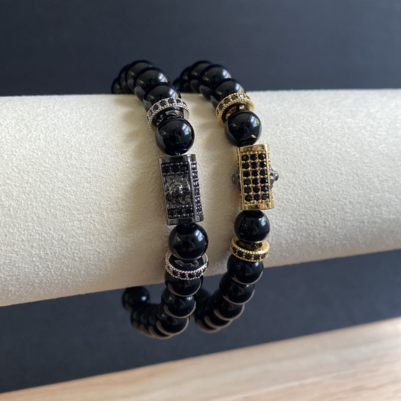 Polished Onyx with Black Pave LionsHead Bead - Picture 2 of 7